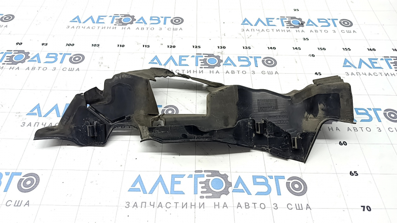 Дефлектор радиатора правый Audi A3 8V 17-20 4d 2.0T