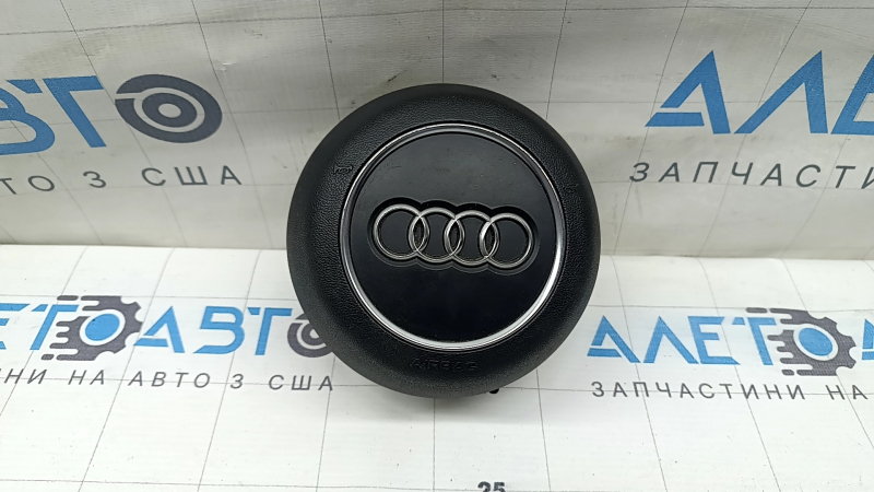 Подушка безопасности руля для Audi A4 B9 2017-2025, вид спереди, имеются царапины.
