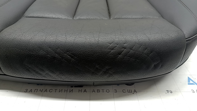 Подушка заднего ряда сидений Audi A4 B9 17-19 кожа черная, с подогревом, примято, под химчистку, царапина