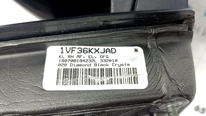 Маркировка и оригинальный номер на боковом зеркале правого для Jeep Cherokee 2014-2021.