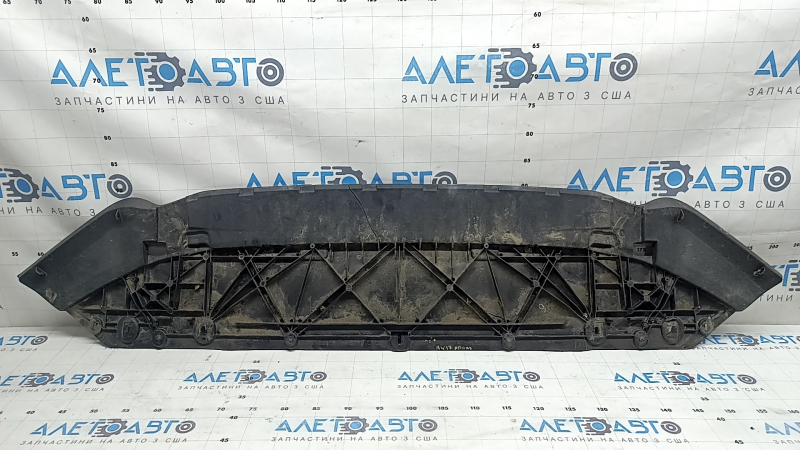 Защита переднего бампера Audi A4 B9 17-19 S-Line, трещины, надломы