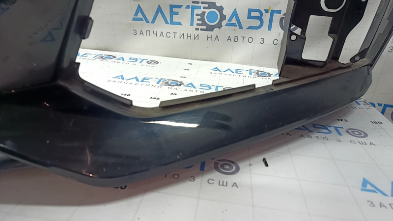 Бампер передний голый Audi A4 B9 17-19 S-Line без омывателей, под 4 парктроника, без заглушки буксир крюка, черный, царапины, песок, сколы