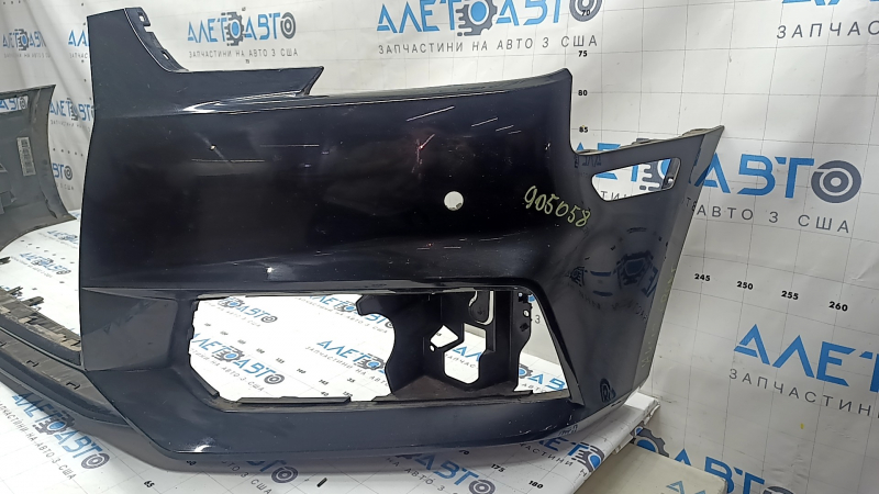 Бампер передний голый Audi A4 B9 17-19 S-Line без омывателей, под 4 парктроника, без заглушки буксир крюка, черный, царапины, песок, сколы
