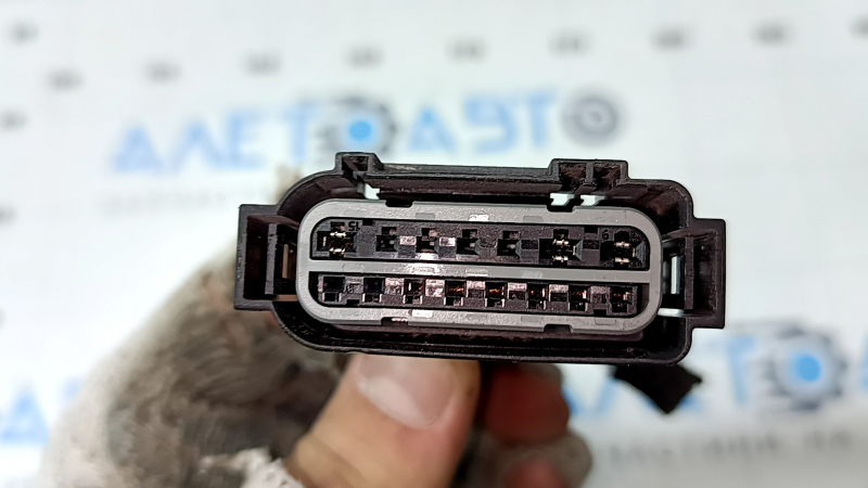 Фишка на проводку переднего бампера BMW 5 G30 17-23 под парктроники и птф