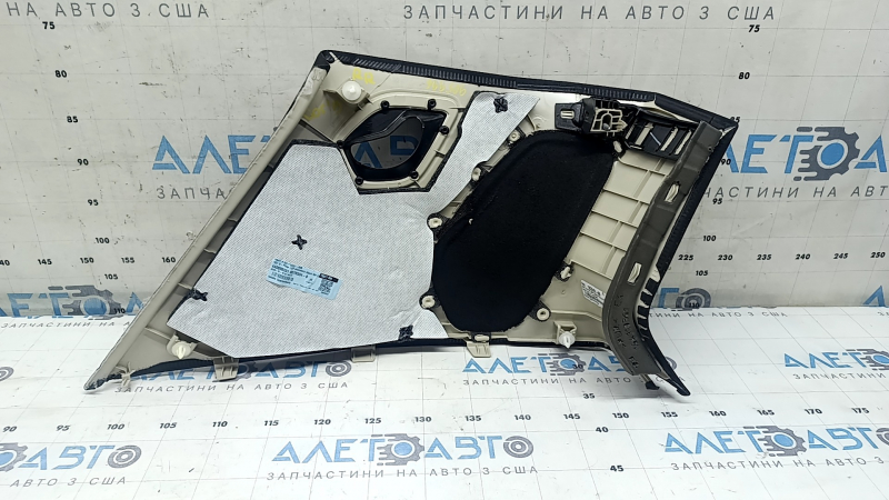 Интерьер для BMW X7 G07 2019–2026, правая накладка с элементами для динамика.
