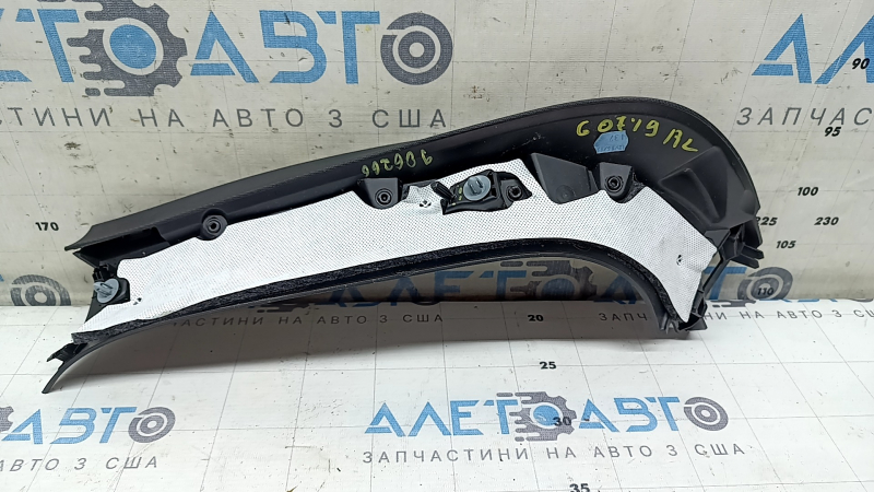 Часть обшивки задней верхней двери для BMW X7, 2019-2026, вид спереди.