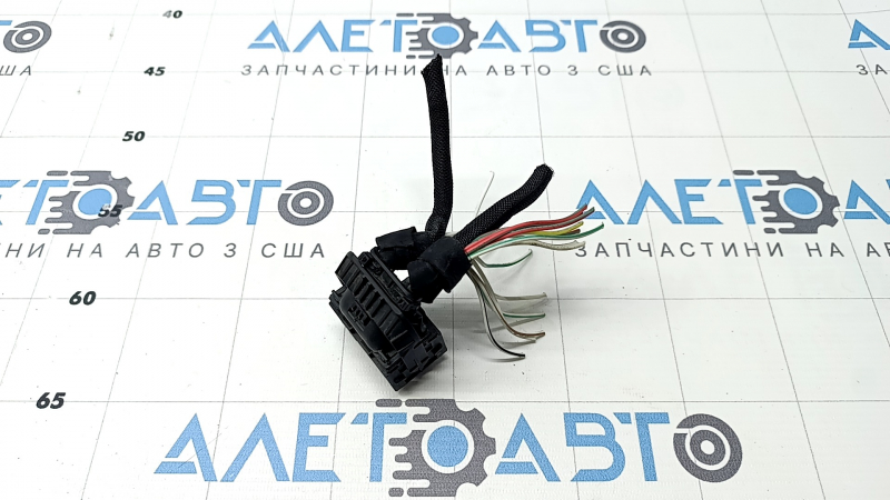 Фишка на блок ECU компьютер двигателя BMW 5 G30 17-23 2.0Т черная, 16 пинов