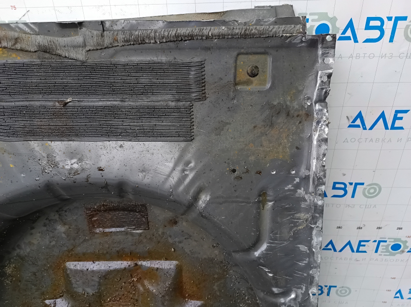 Корыто багажника Ford Mustang mk6 15-23 высверлено