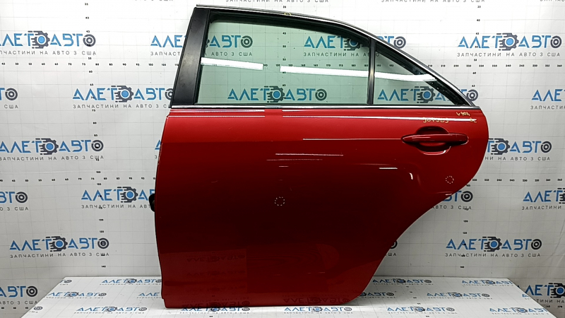 Дверь задняя левая Toyota Camry 2007-2011, в хорошем состоянии, с естественными следами использования.