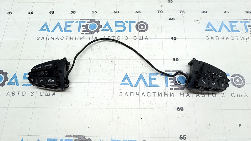 Кнопки управления на руле BMW X7 G07 19-26 M-Sport