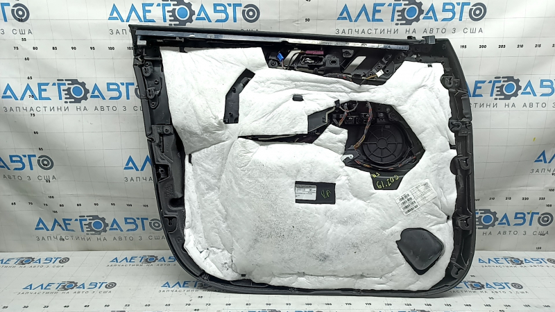 Картинка внутренней части обшивки двери BMW X7 G07 2019-2026, с сеткой динамика и пластиком