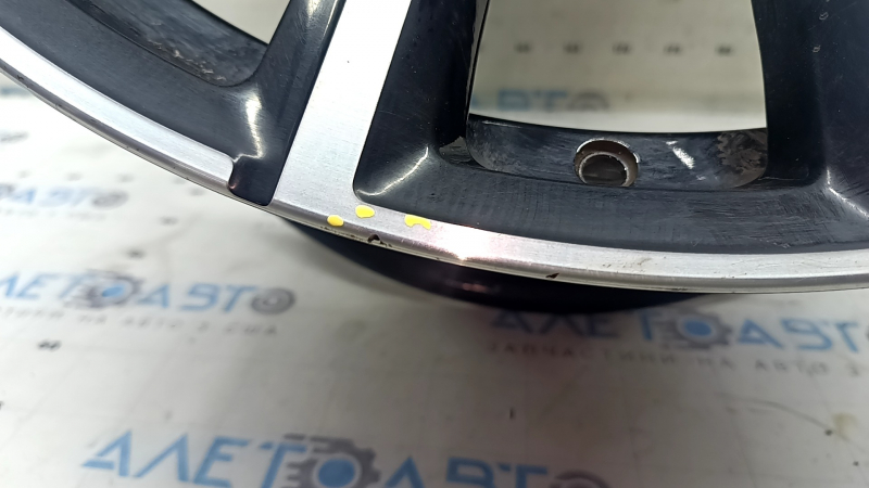 Ещё один ракурс с повреждением диска R22 для BMW X7 G07.