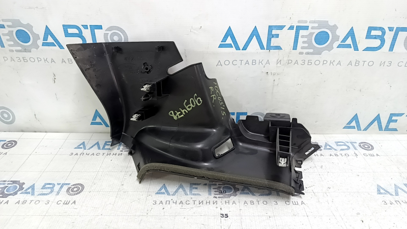 Накладка задней стойки центральная правая Ford Focus mk3 11-18 4d черный, царапины