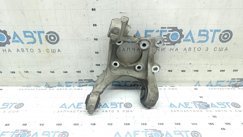 Цапфа задняя правая Ford Mustang mk6 15-23 микротрещины С/Б