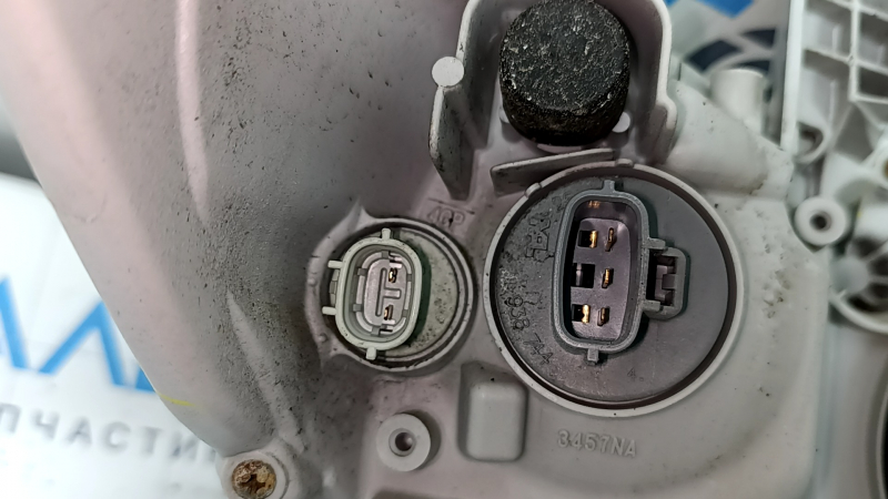 Фара передняя левая Toyota Camry v40 07-09 hybrid, галоген, под полировку