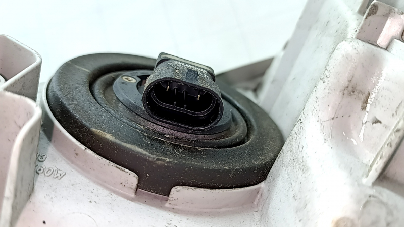 Фара передняя правая Toyota Camry v40 07-09 hybrid, галоген, под полировку