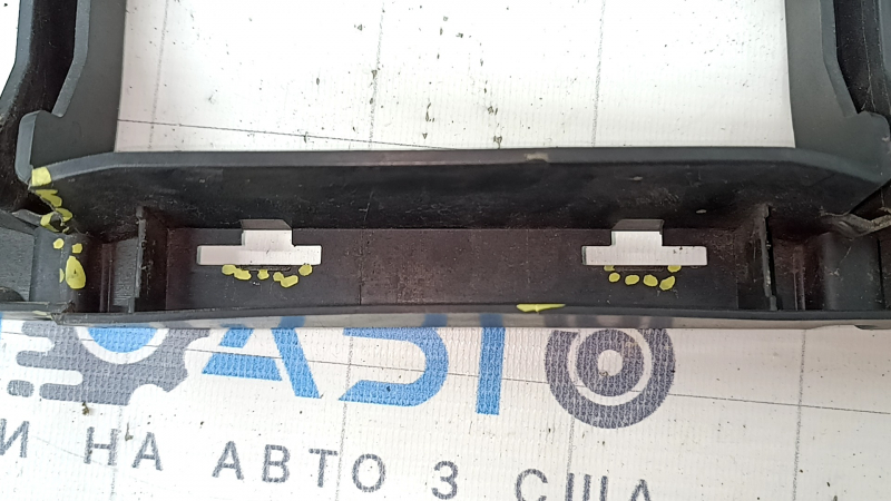 Каркас решетки радиатора grill Audi Q8 19-23 без радара, после ремонта, надломан