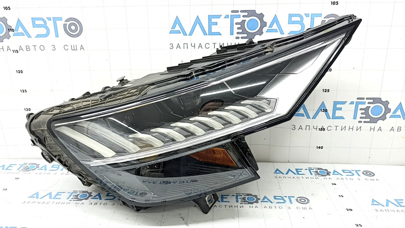 Фара передняя правая в сборе Audi Q8 19-26 LED, Matrix beam