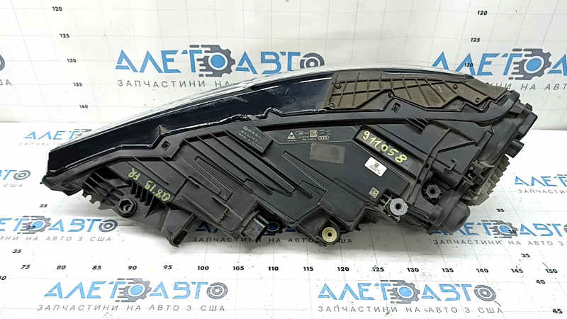 Фара передняя правая в сборе Audi Q8 19-26 LED, Matrix beam