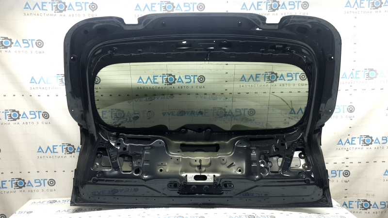 Вид изнутри двери багажника BMW X5 G05 19-26, без повреждений, в хорошем состоянии.