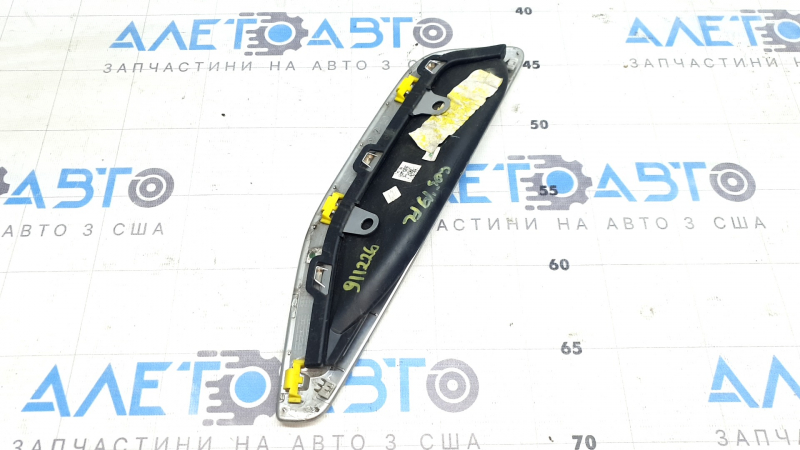 Деталь с оригинальным номером 911226, подходит для BMW X5 G05 19-23, показана сзади.