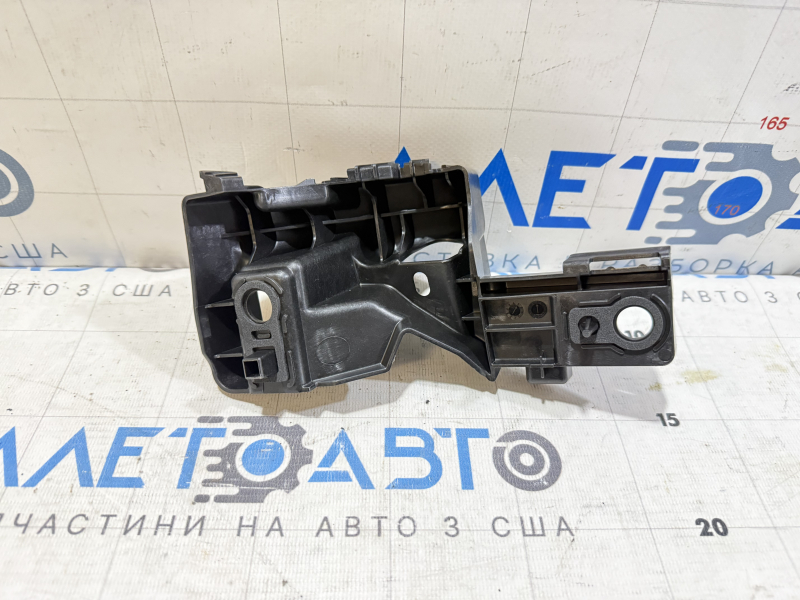 Крепление заднего бампера правое Subaru Forester 25-26