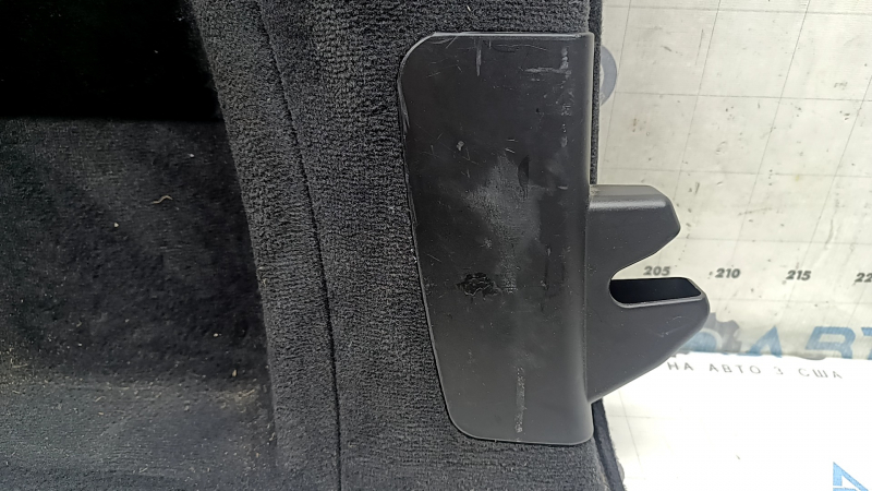 Обшивка арки ззаду права в зборі BMW X5 G05 19-21 чорна, цільна, з кришкою, з ручкою відкидання сидіння, з накладкою замка, подряпина, під чищення