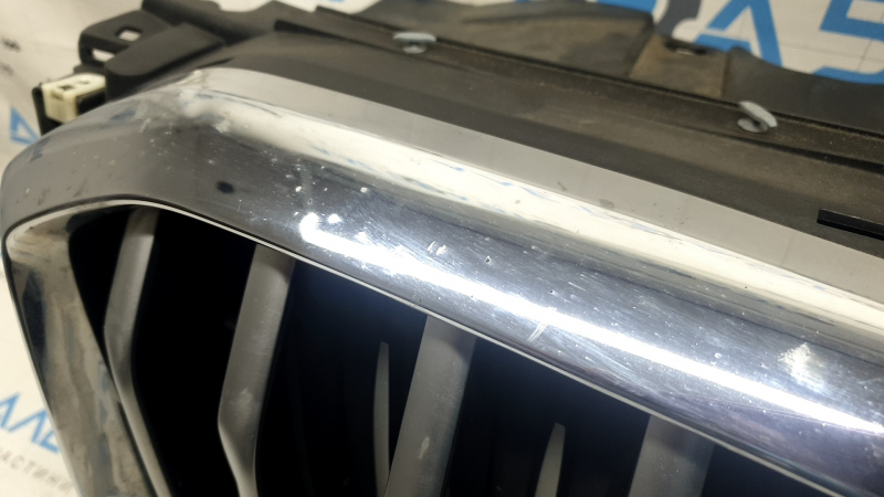 Решетка радиатора grill в сборе BMW X5 G05 19-25 с жалюзи дефлектором радиатора 3.0T с моторчиком, без камеры, X-LINE, хром, песок