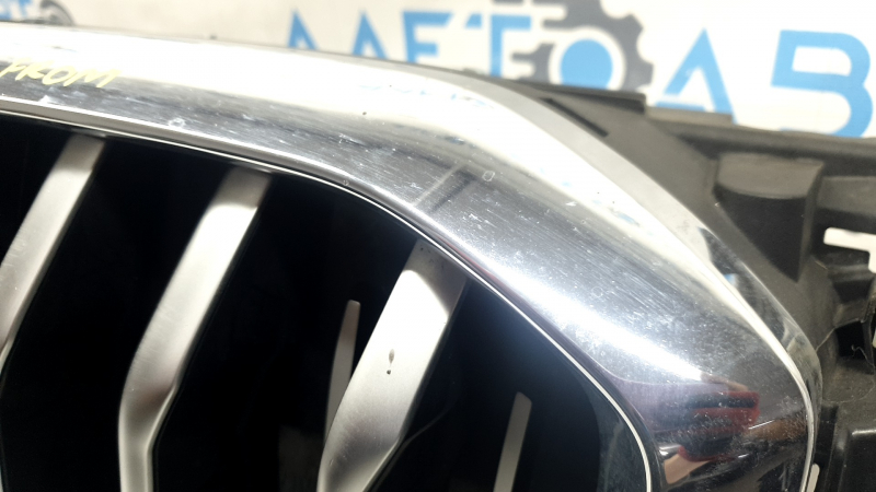 Решетка радиатора grill в сборе BMW X5 G05 19-25 с жалюзи дефлектором радиатора 3.0T с моторчиком, без камеры, X-LINE, хром, песок