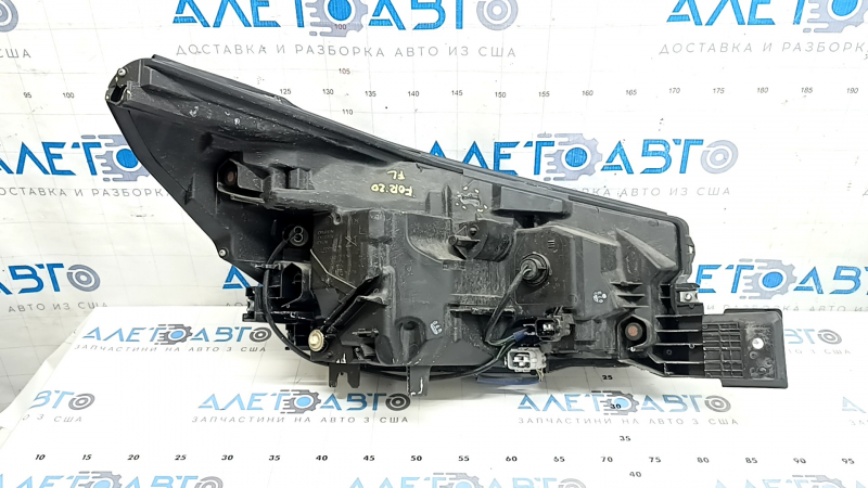 Фара передняя левая Subaru Forester 19-20 SK LED, без DRL, сломаны крепления, пробит корпус