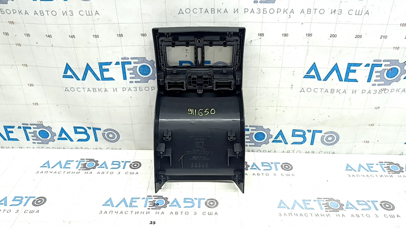 Накладка центральной консоли задняя Subaru Forester 19-24 SK черная, под дефлектор, с накладкой, царапины