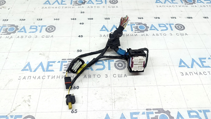 Фишка на блок ECU компьютер двигателя BMW X5 G05 19-22 3.0T белая, 45+2 пинов
