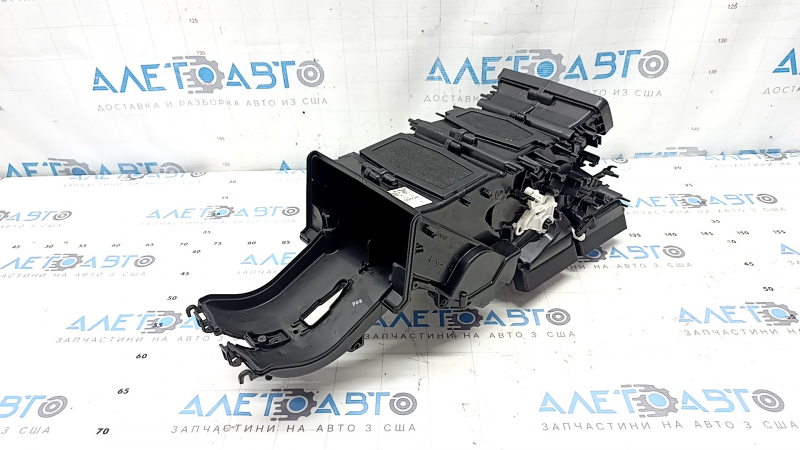 Корпус задней печки голый Audi Q8 19-26