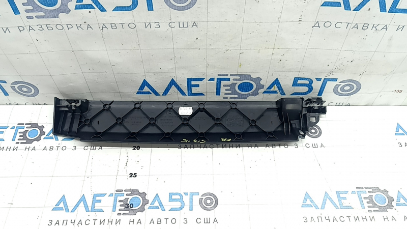 Накладка пассажирского сиденья нижняя передняя BMW 7 G11 G12 16-22 черная