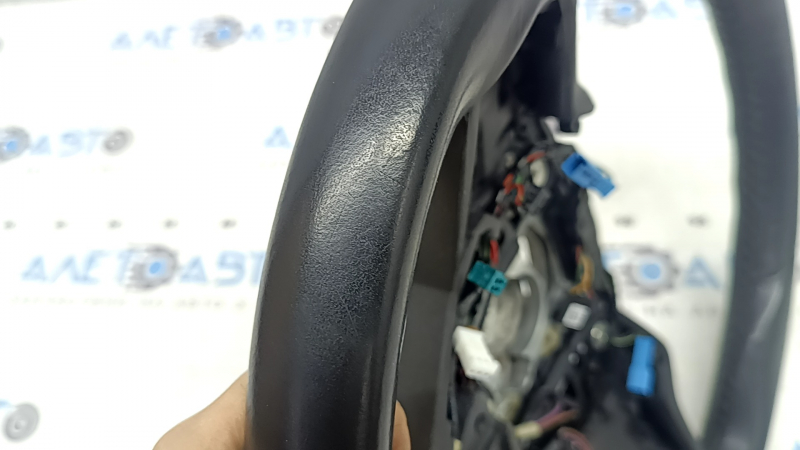 Руль голый BMW 7 G11 G12 16-19 кожа черная, Sport, под лепестки с подогревом, царапины, надрывы