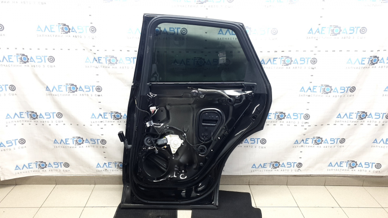 Дверь в сборе задняя правая Audi Q5 80A 18-25 keyless, черный LY9T, скол