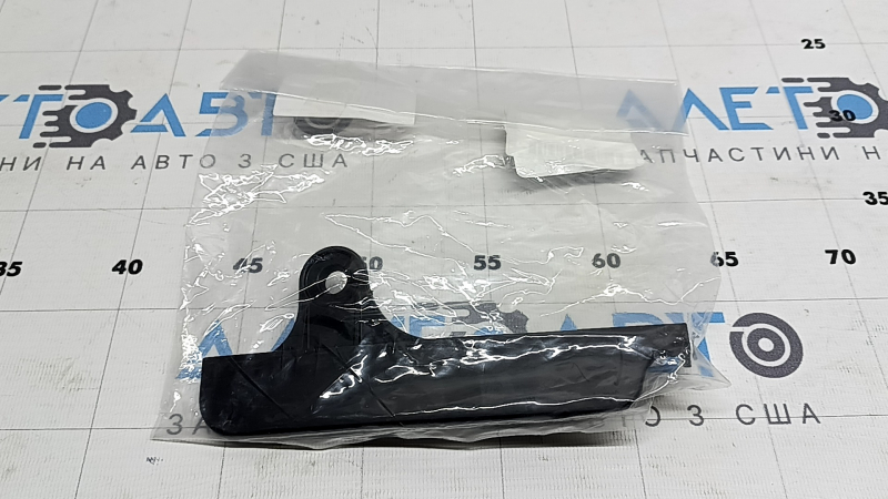 Брызговик порога задний правый Toyota Camry v70 18-24