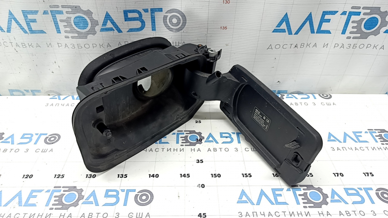 Корпус лючка бензобака BMW 7 G12 16-22 с актуатором