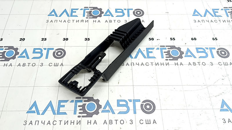 Накладка салазок пассажирского сиденья передняя правая Ford Fusion mk5 17-20 черный, структура