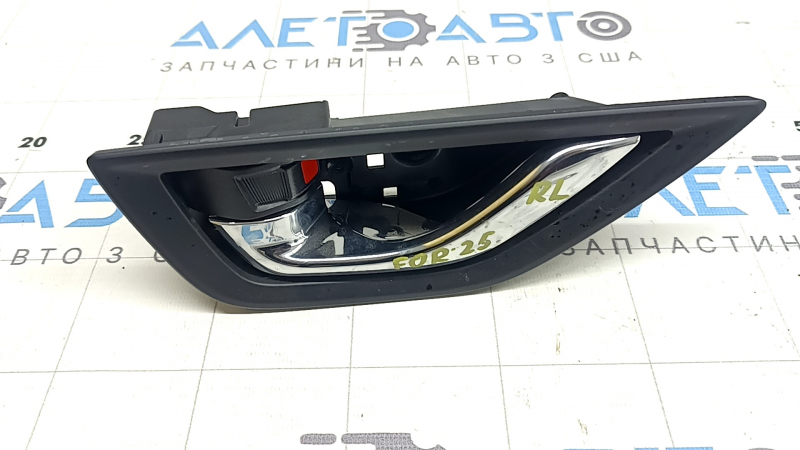 Ручка внутренняя двери задней левой Subaru Forester 25-26