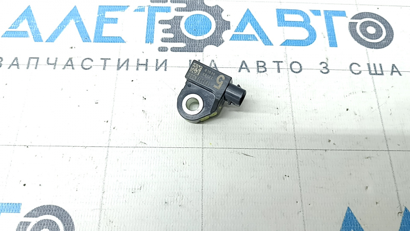 Датчик подушки безопасности задний правый Subaru Forester 25-26
