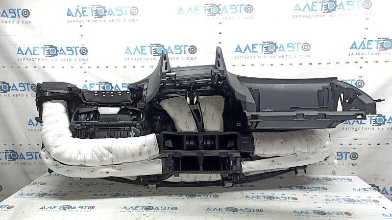 Торпедо передняя панель без AIRBAG Hyundai Santa FE 19-20 черная кожа, потерта