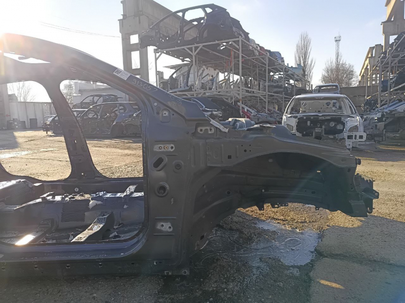 Кузов жесть с естественными следами эксплуатации для Ford Fusion 2013-2020.