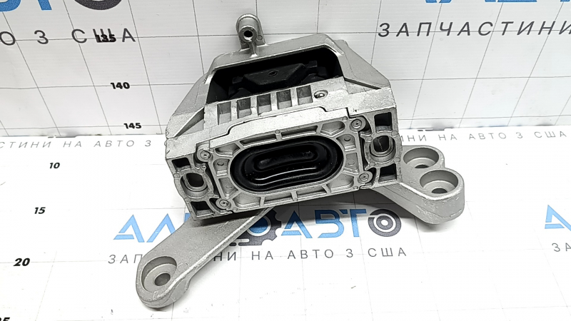 Подушка двигателя правая VW Passat b7 12-15 USA 2.5