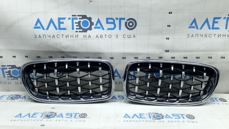 Решетка радиатора grill в сборе 2шт BMW 3 F30 4d 12-18 хром, вставки Diamond, сколы
