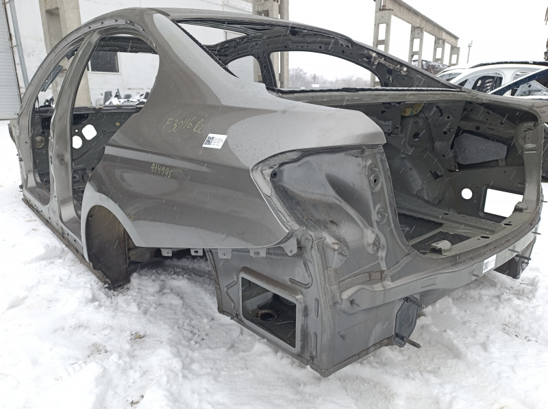 Четверть задняя левая для BMW 3 серия F30, состояние с незначительными повреждениями