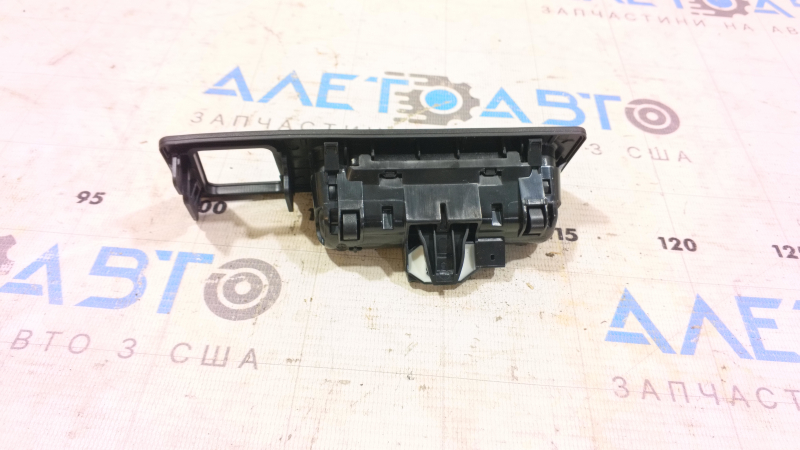 Ручка открытия крышки багажника с кнопкой BMW 4 F32/33-20 14-20 кабрио, Coupe под камеру