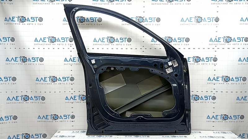 Дверь голая передняя левая Volvo XC60 18-26 синий 723, тычки