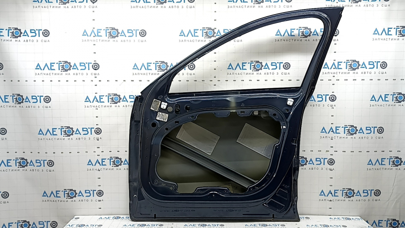 Дверь голая передняя правая Volvo XC60 18-26 синий 723, тычки