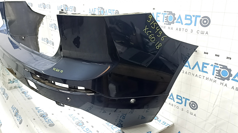 Бампер задний голый Volvo XC60 18-19 под парктроники и BSM и park assist, синий, царапины